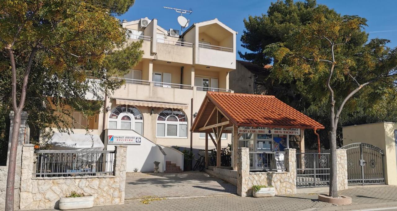 Apartmenthaus Kosirina-Tisno Exterior foto
